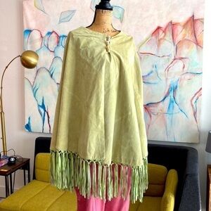 💚💚💚Vintage Terry Lewis suede poncho green  60's BOHO funky Woodstock